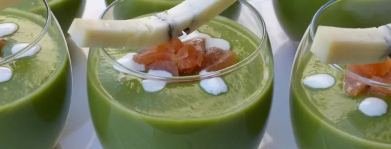 Verrine de petits pois, saumon fumé